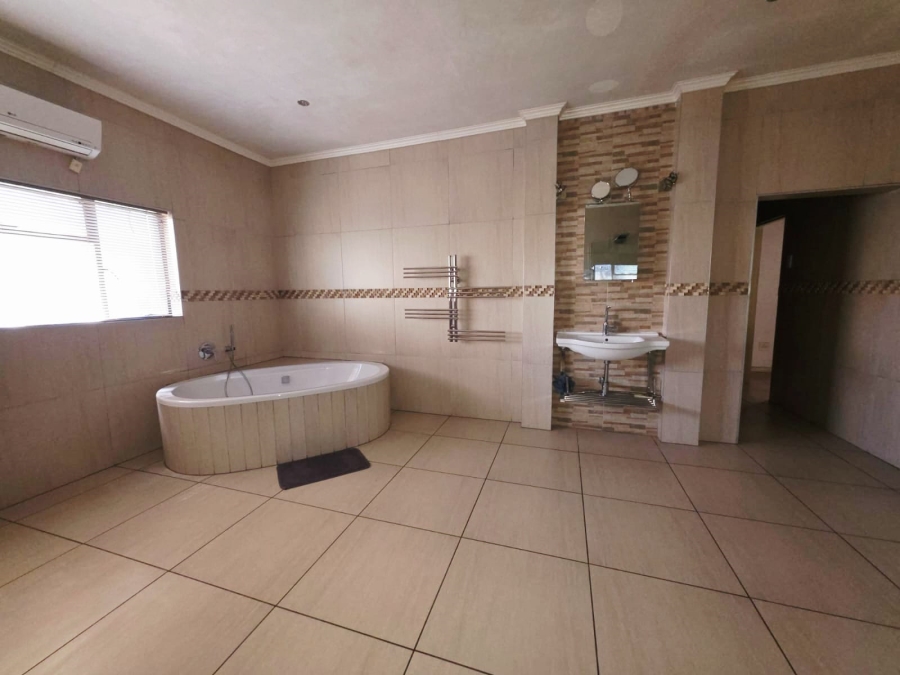 3 Bedroom Property for Sale in Vaalpark Free State